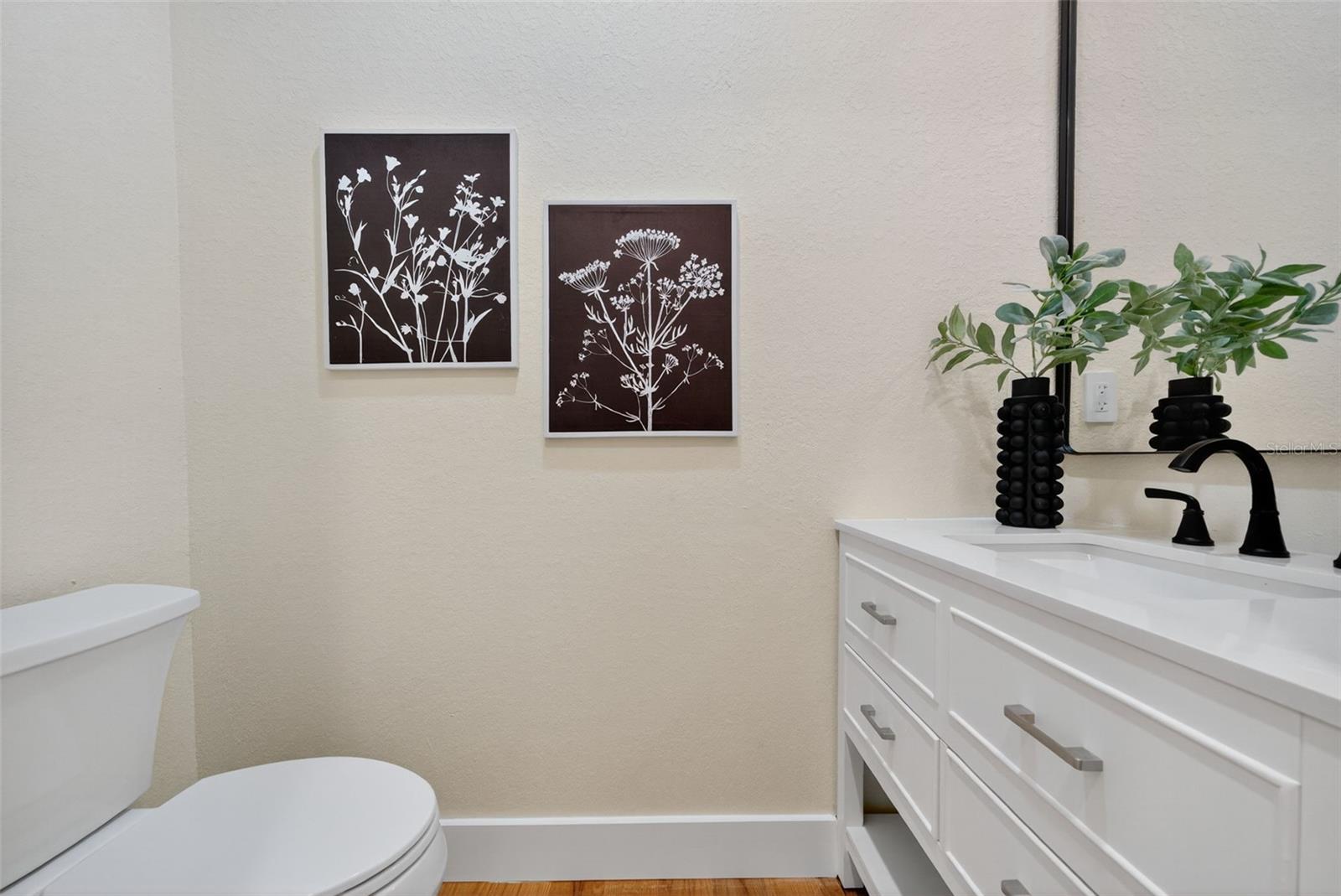 Image 32 of 92 For 6266 4th Avenue S