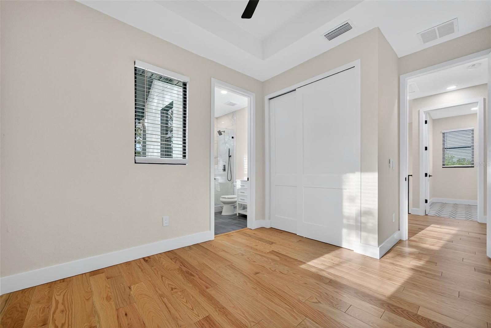 Image 61 of 92 For 6266 4th Avenue S