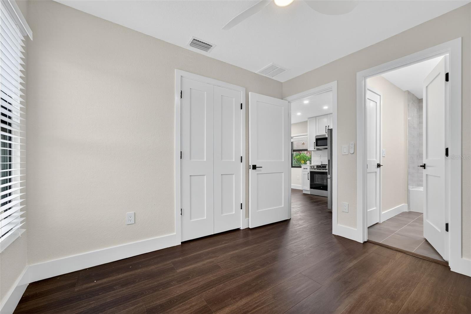 Image 77 of 92 For 6266 4th Avenue S