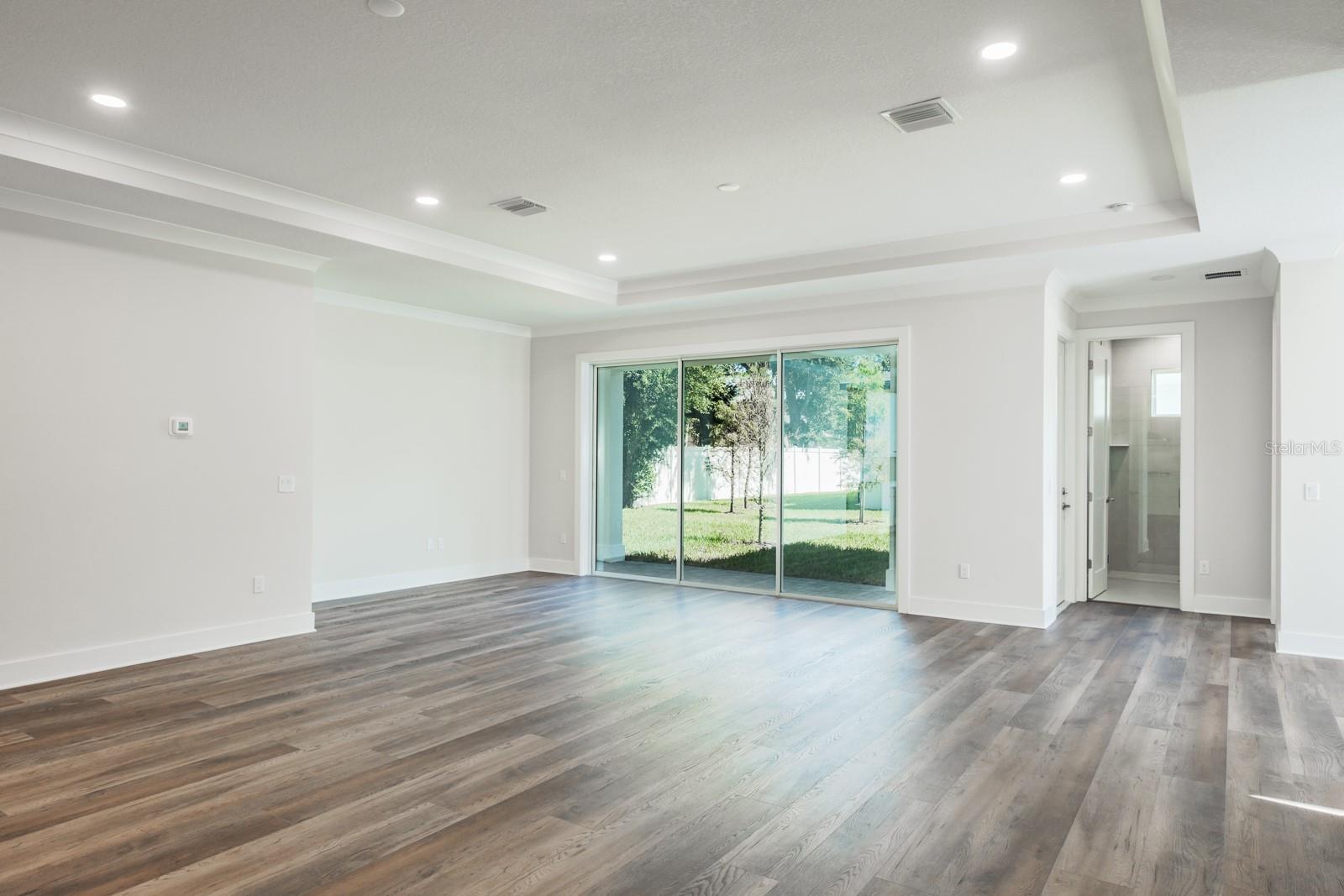 Image 11 of 59 For 271 Larocca Court