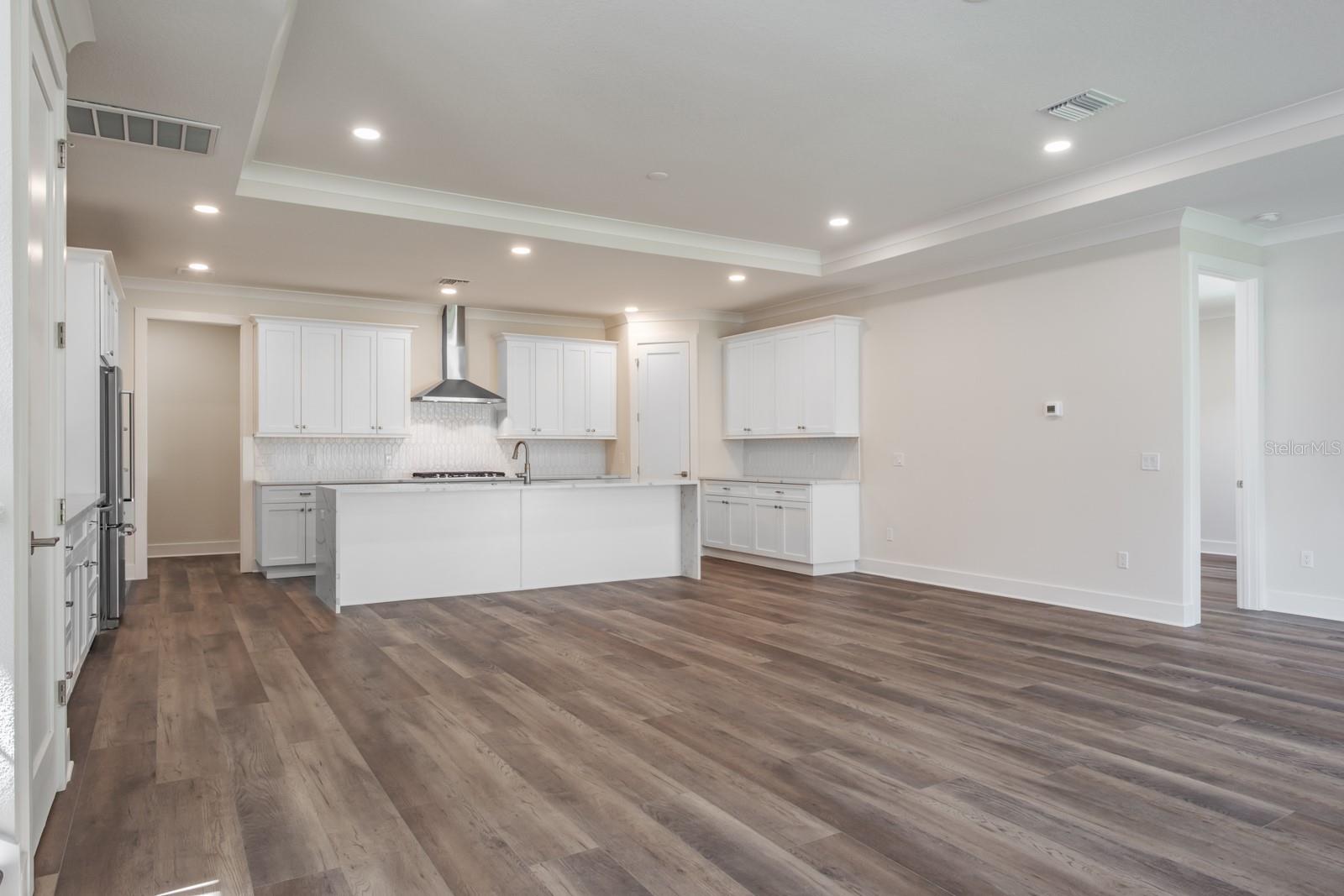 Image 14 of 59 For 271 Larocca Court