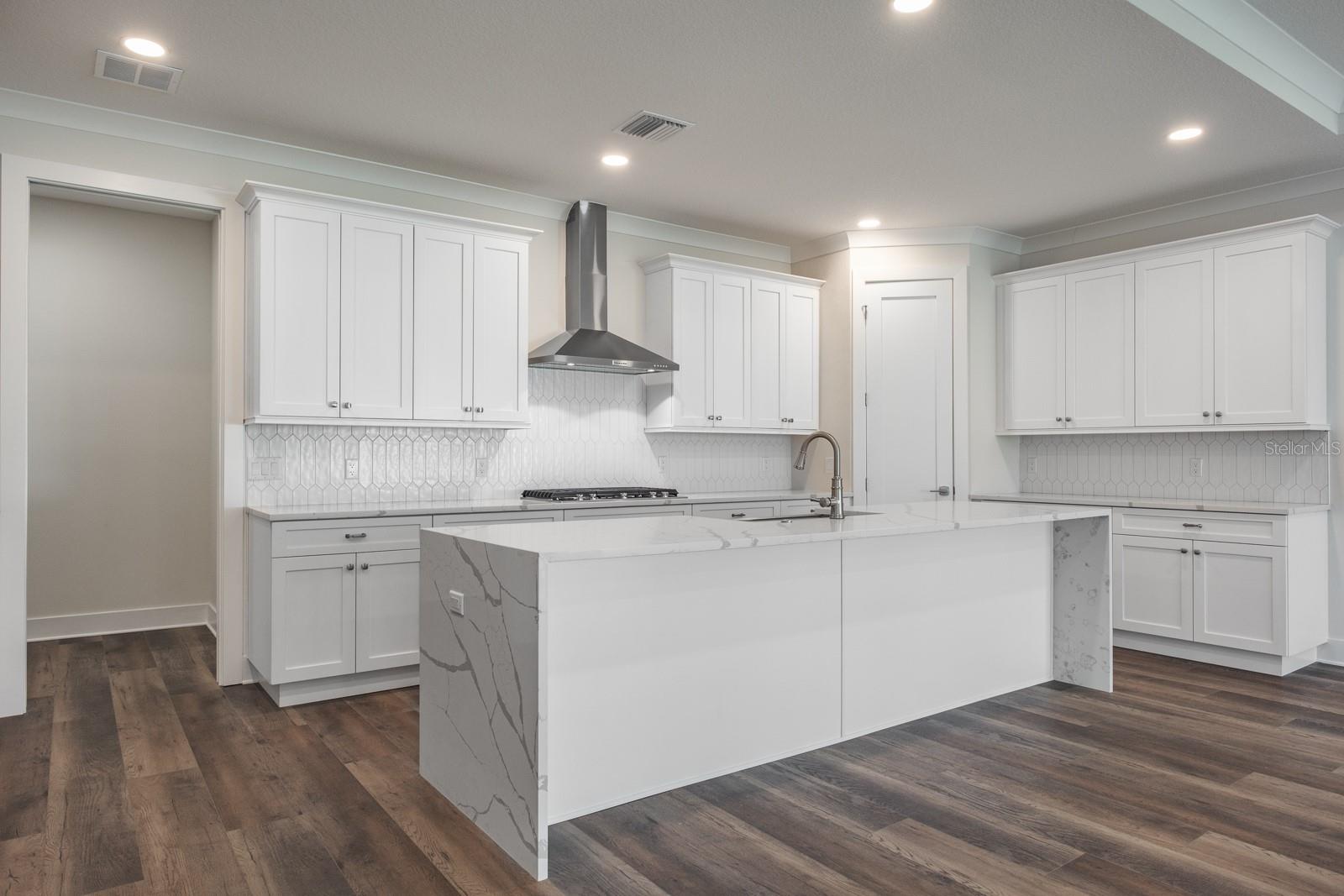 Image 15 of 59 For 271 Larocca Court