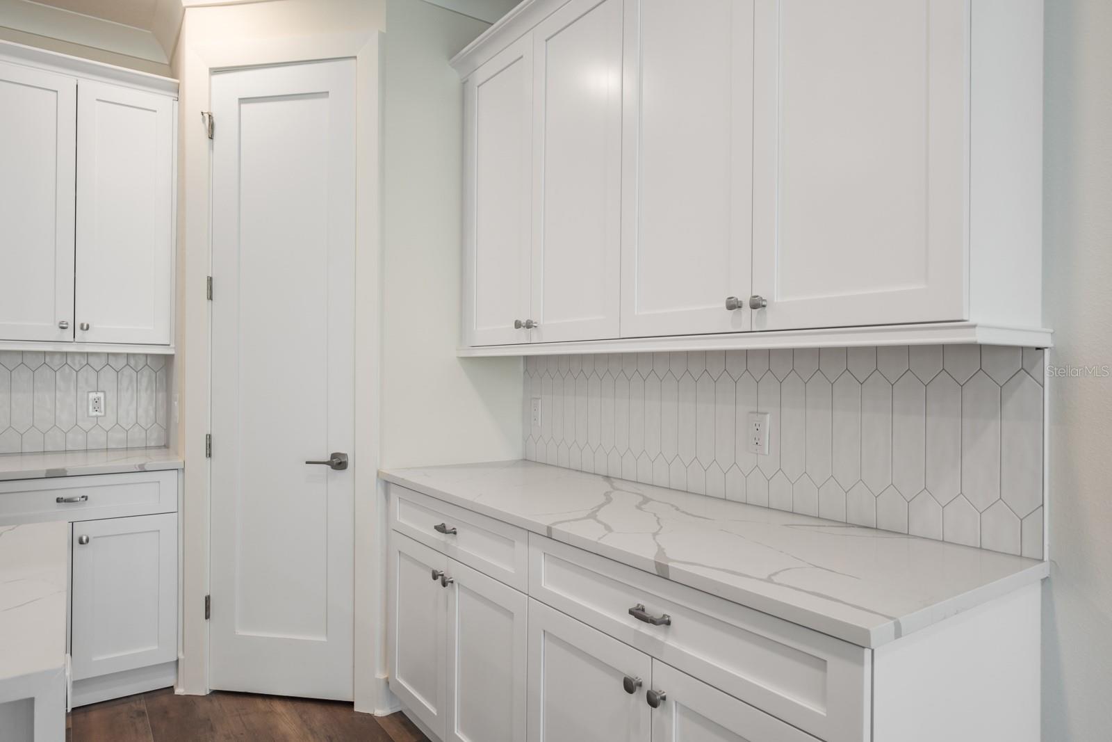 Image 20 of 59 For 271 Larocca Court