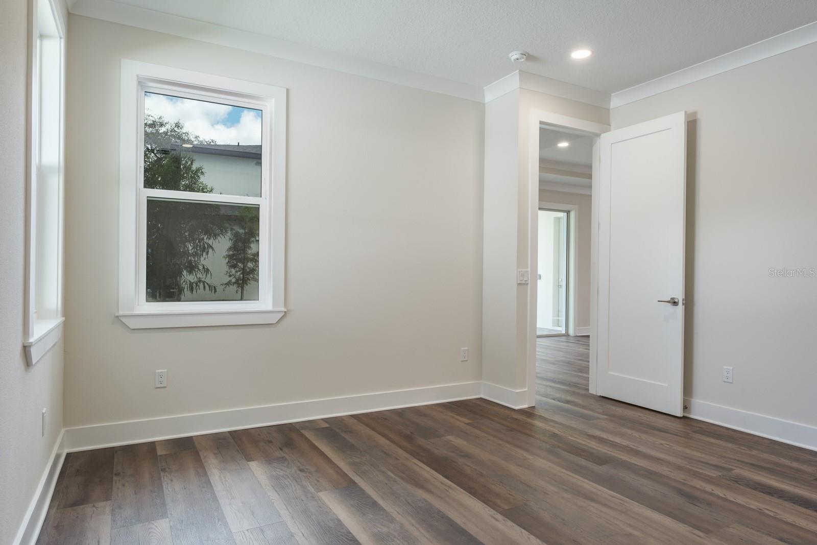 Image 29 of 59 For 271 Larocca Court