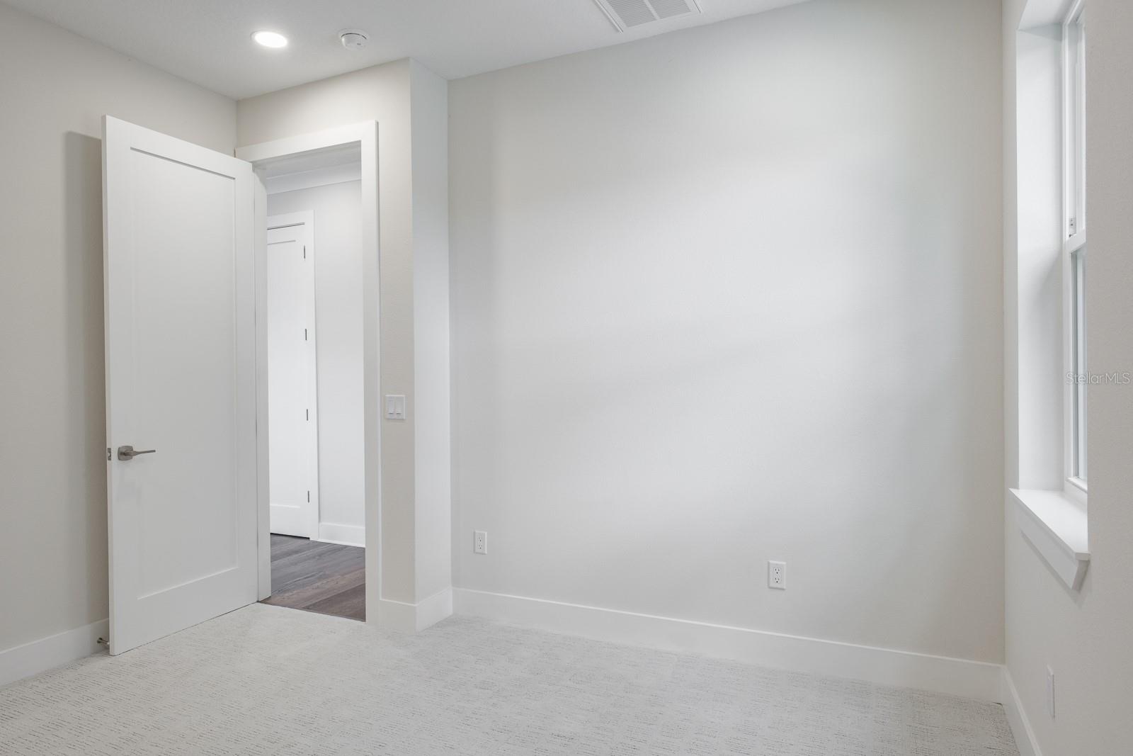 Image 52 of 59 For 271 Larocca Court