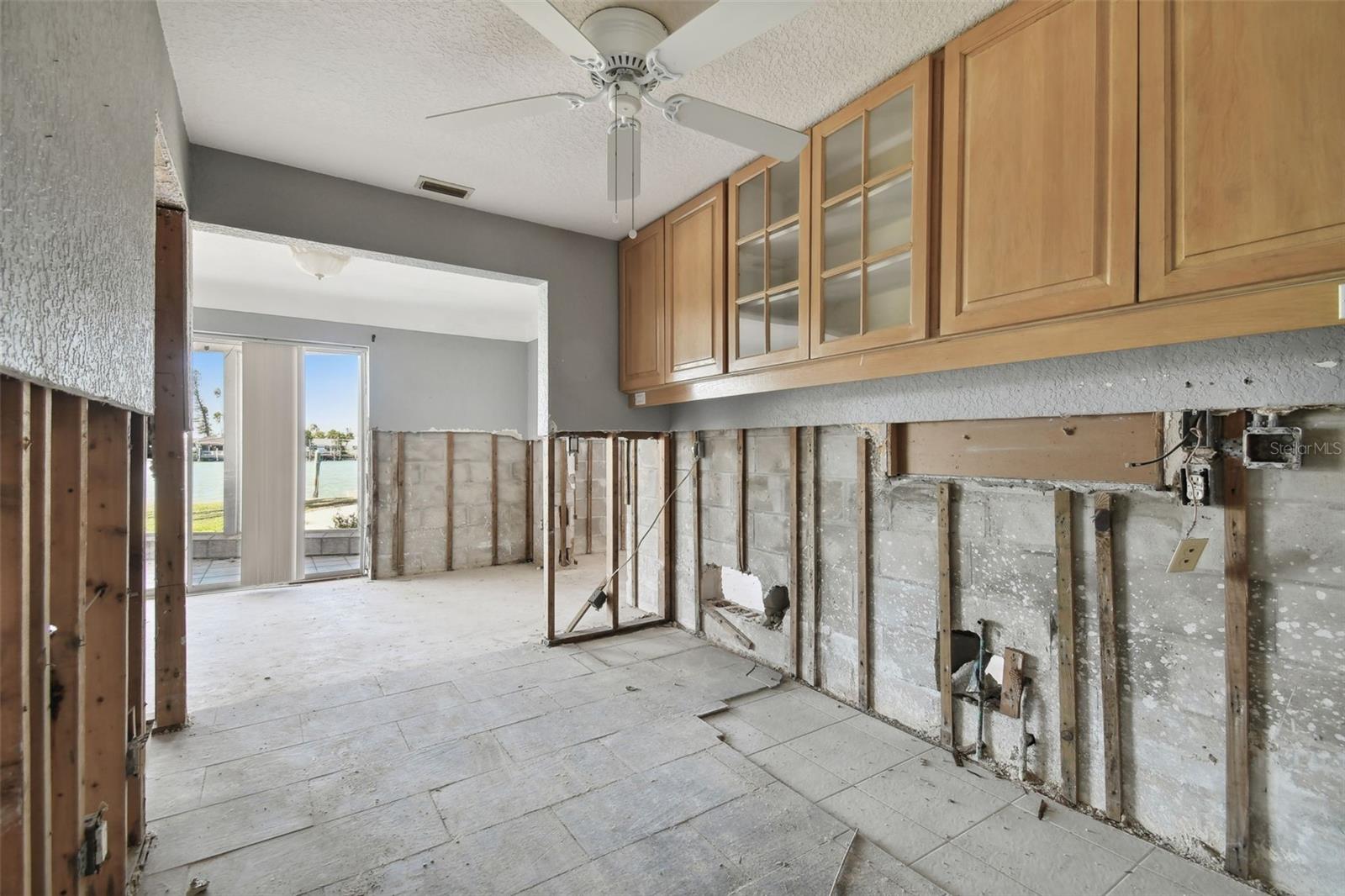 Listing photo id 36 for 568 Johns Pass Avenue