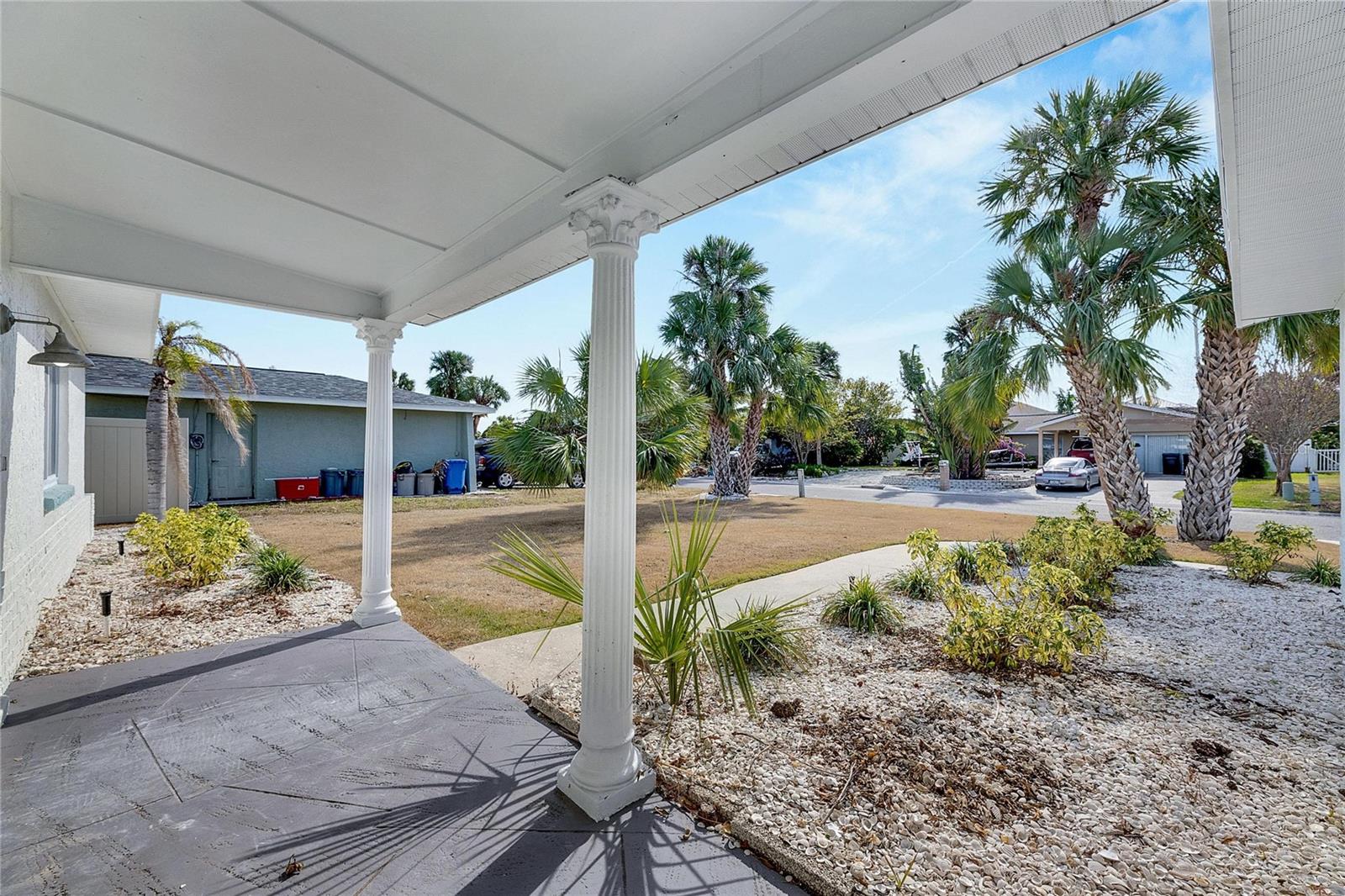 Image 14 of 54 For 1009 Spindle Palm Way