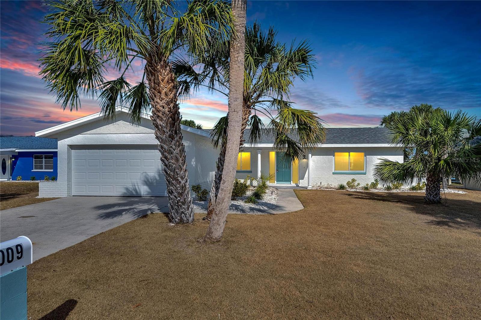 Image 2 of 54 For 1009 Spindle Palm Way