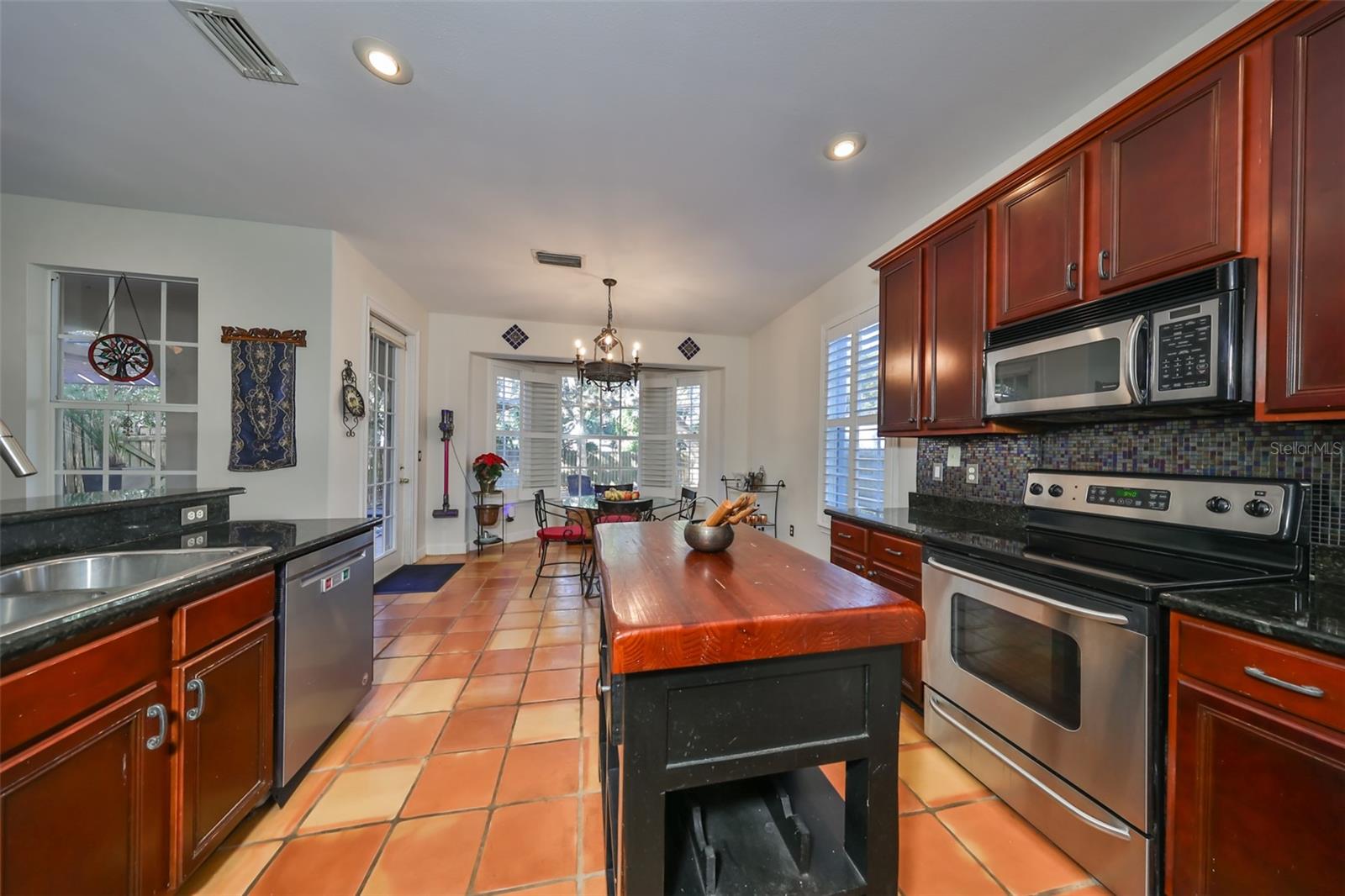 Image 4 of 43 For 6211 Macdill Avenue 1