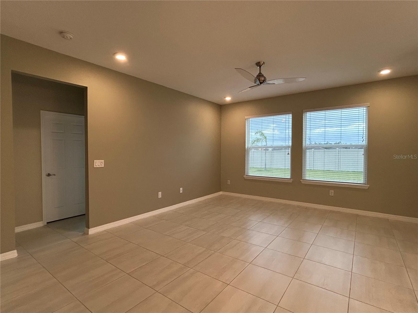 Image 11 of 70 For 11905 Bahia Valley Drive