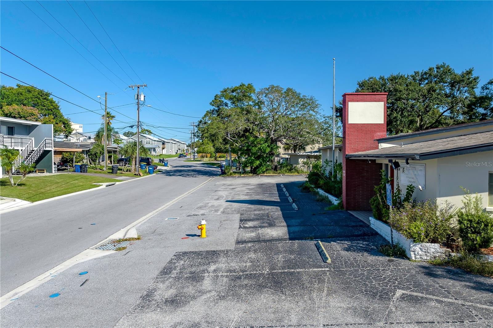 Image 9 of 70 For 219 Betty Lane