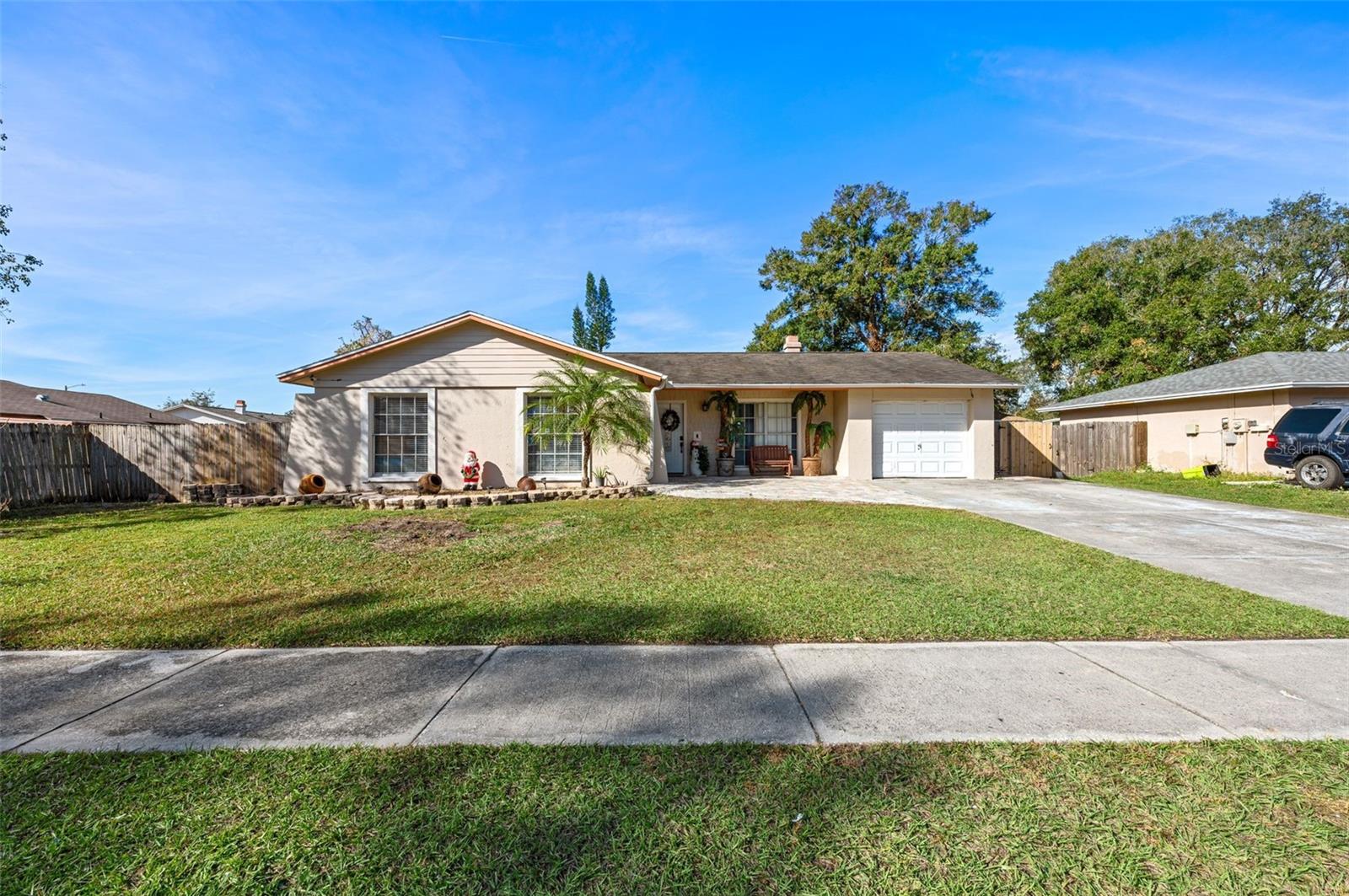 Image 3 of 42 For 6550 Spanish Moss Circle