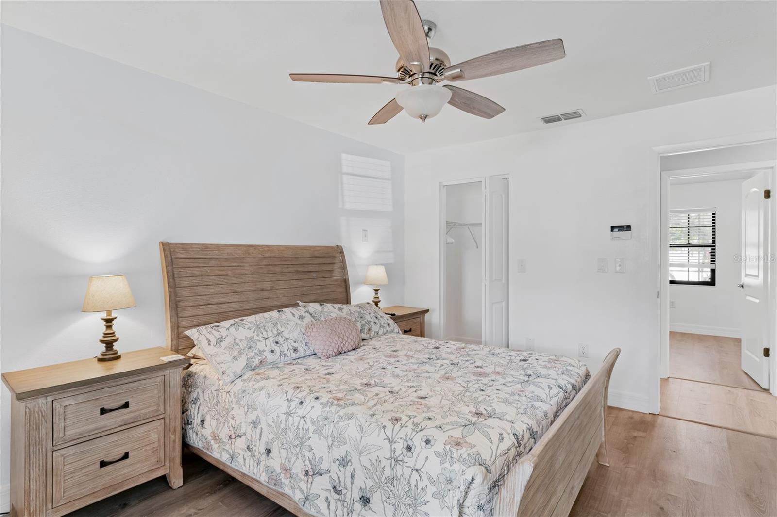 Image 14 of 41 For 11445 60th Street N
