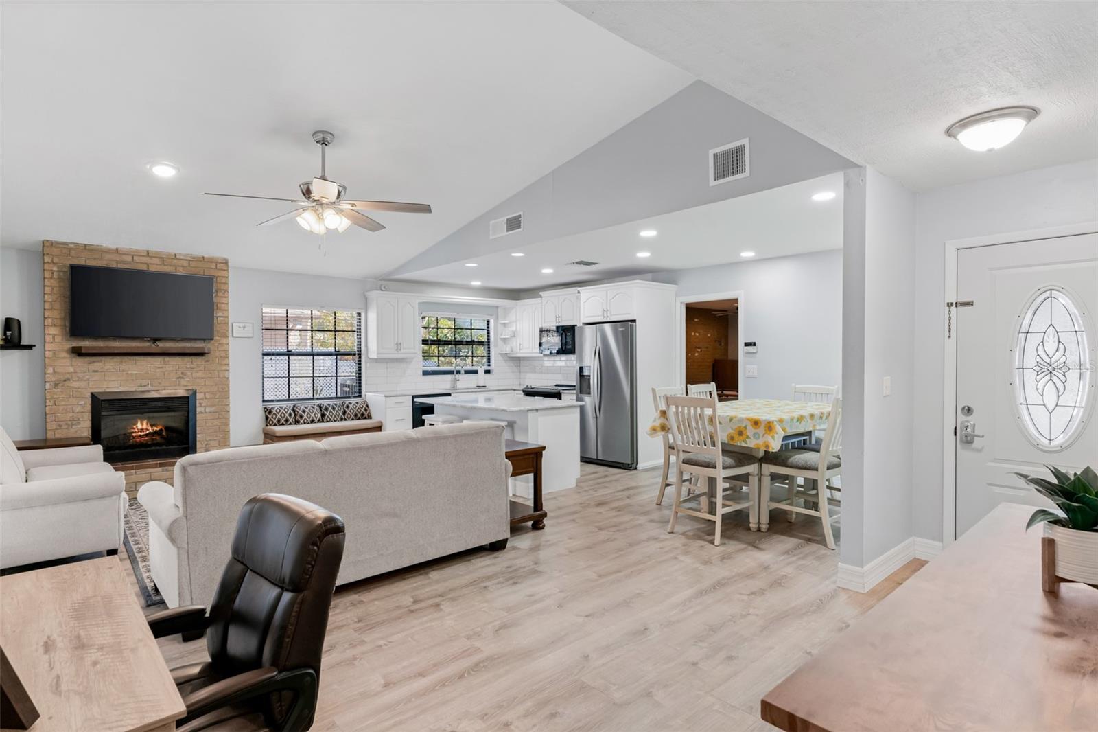 Image 3 of 41 For 11445 60th Street N