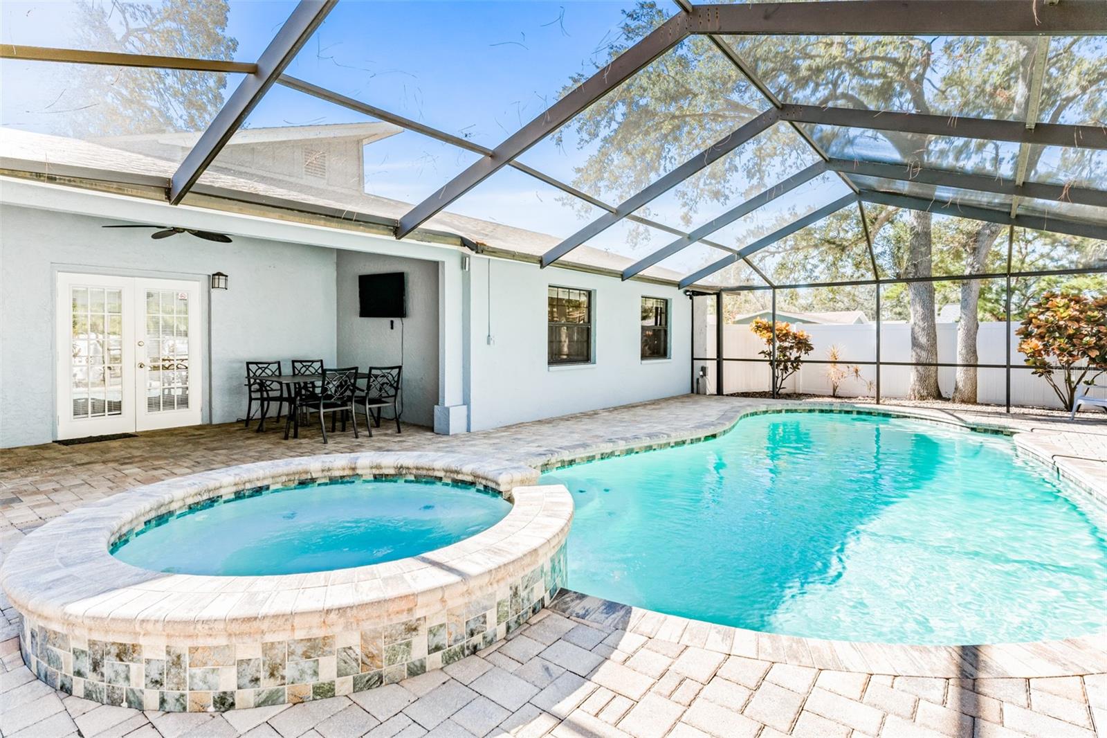 Image 32 of 41 For 11445 60th Street N