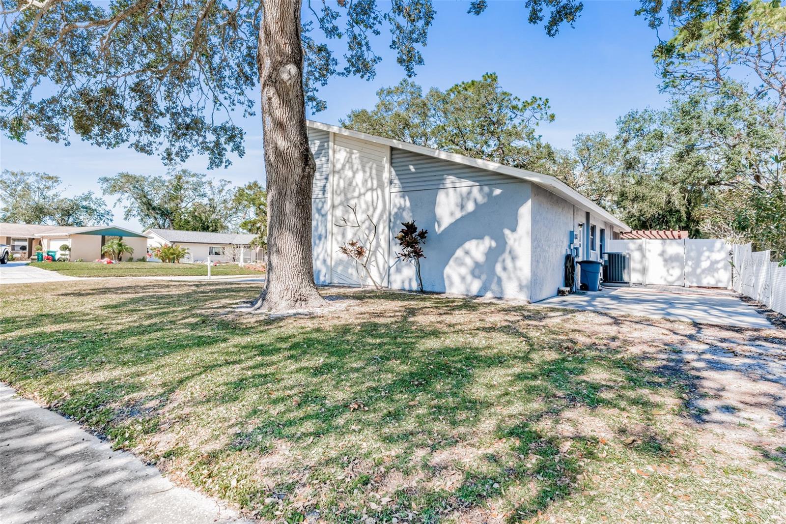 Image 40 of 41 For 11445 60th Street N