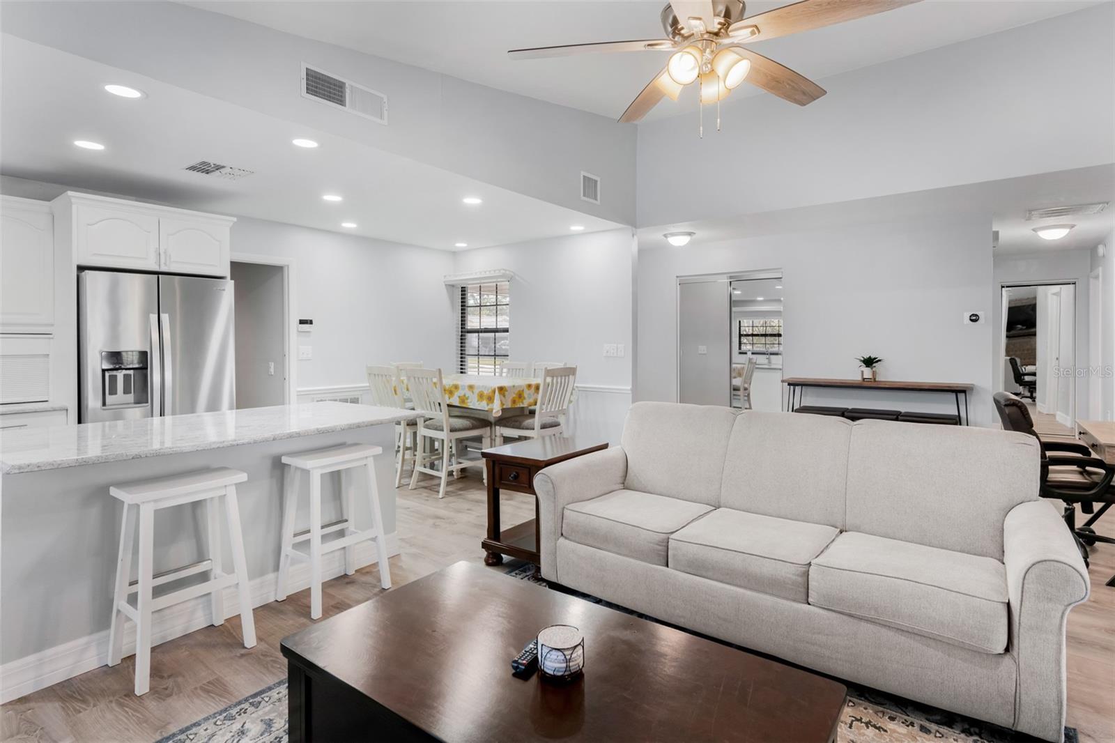 Image 7 of 41 For 11445 60th Street N