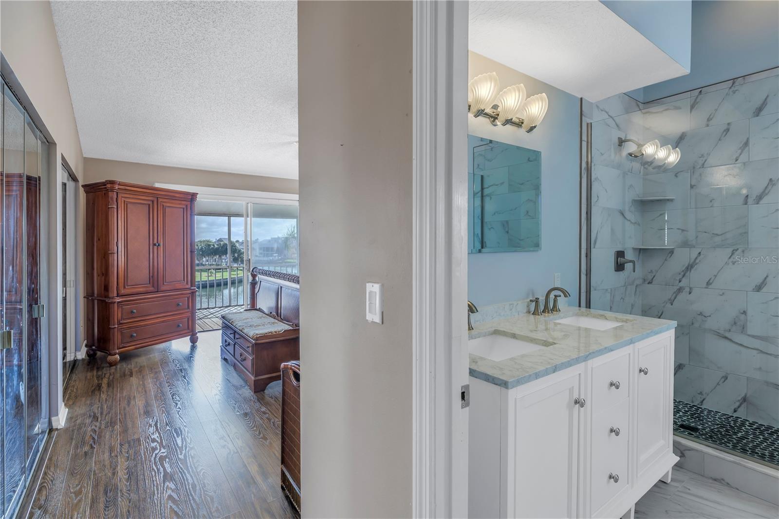 Image 13 of 62 For 637 Pinellas Bayway S 111