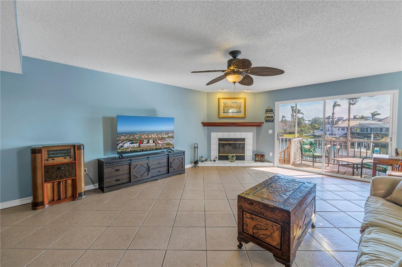 Image 5 of 62 For 637 Pinellas Bayway S 111