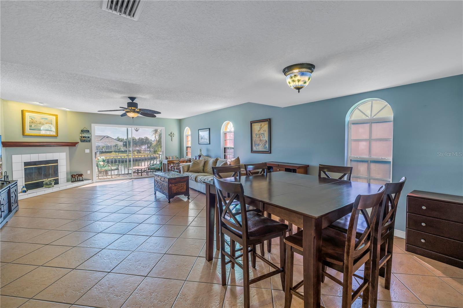 Image 6 of 62 For 637 Pinellas Bayway S 111