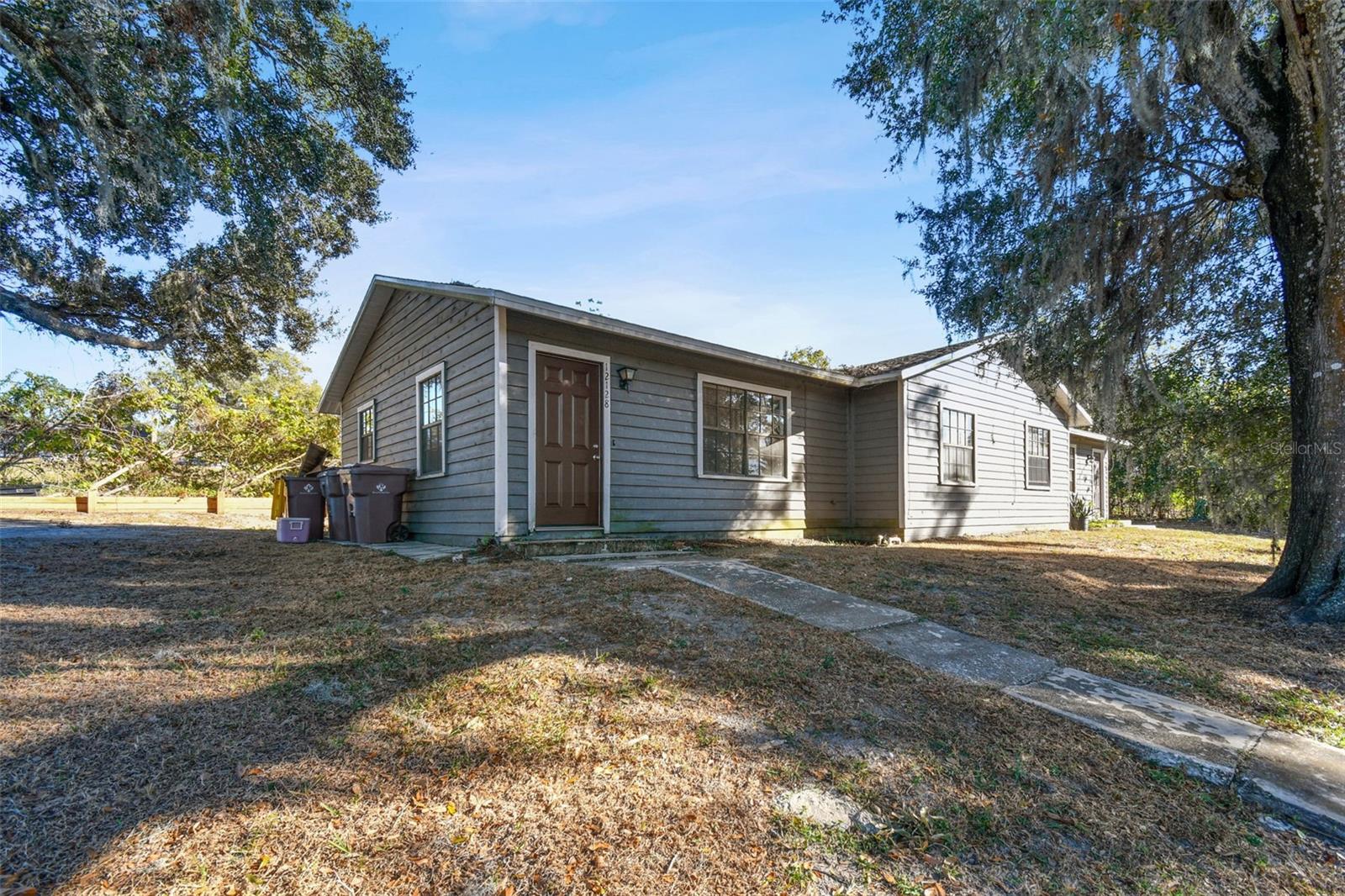 Listing photo id 54 for 12140 Magnolia Street