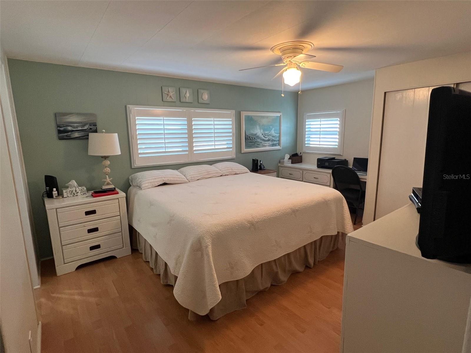 Listing photo id 22 for 39 Pindo Palm Street W
