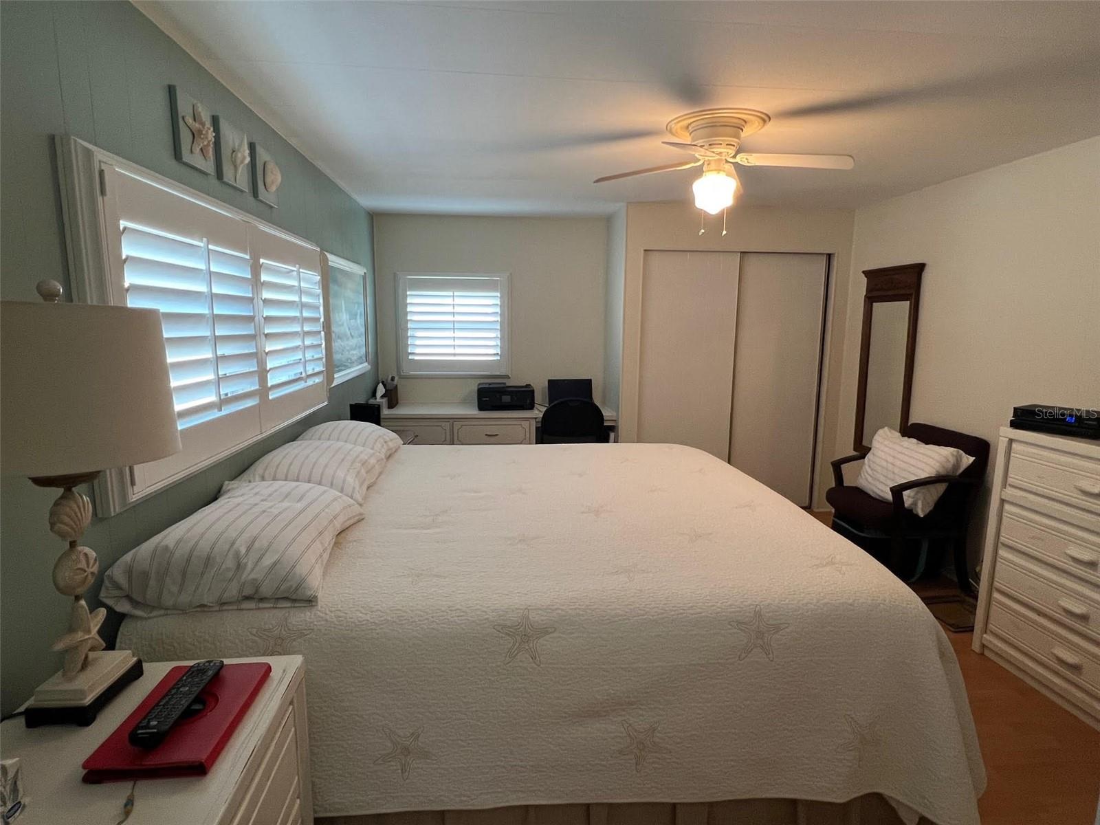 Listing photo id 23 for 39 Pindo Palm Street W