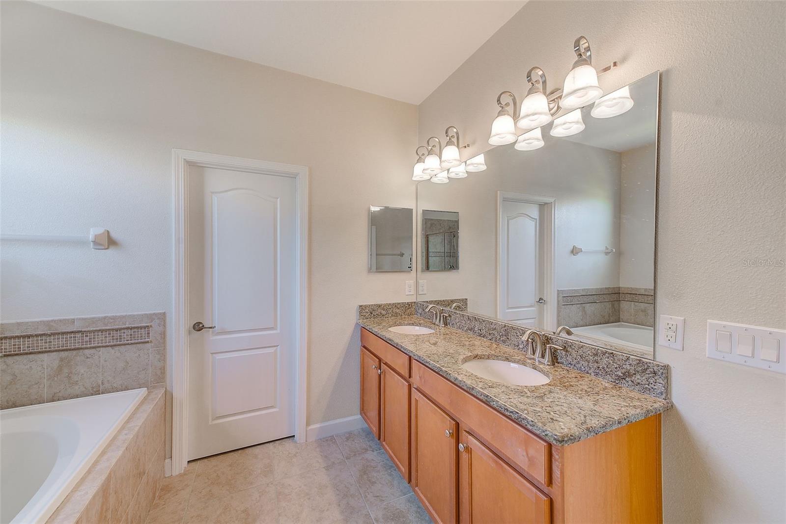 Image 19 of 54 For 1369 Palmetto Dunes St
