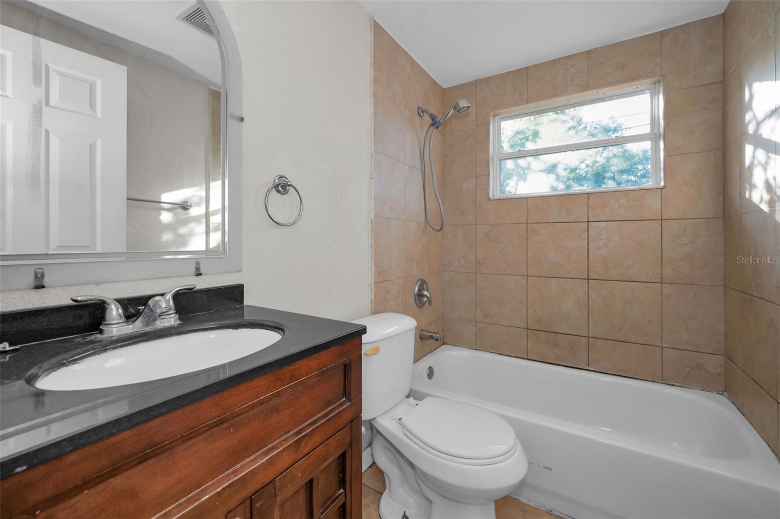 Listing photo id 20 for 3511 Cambridge Street