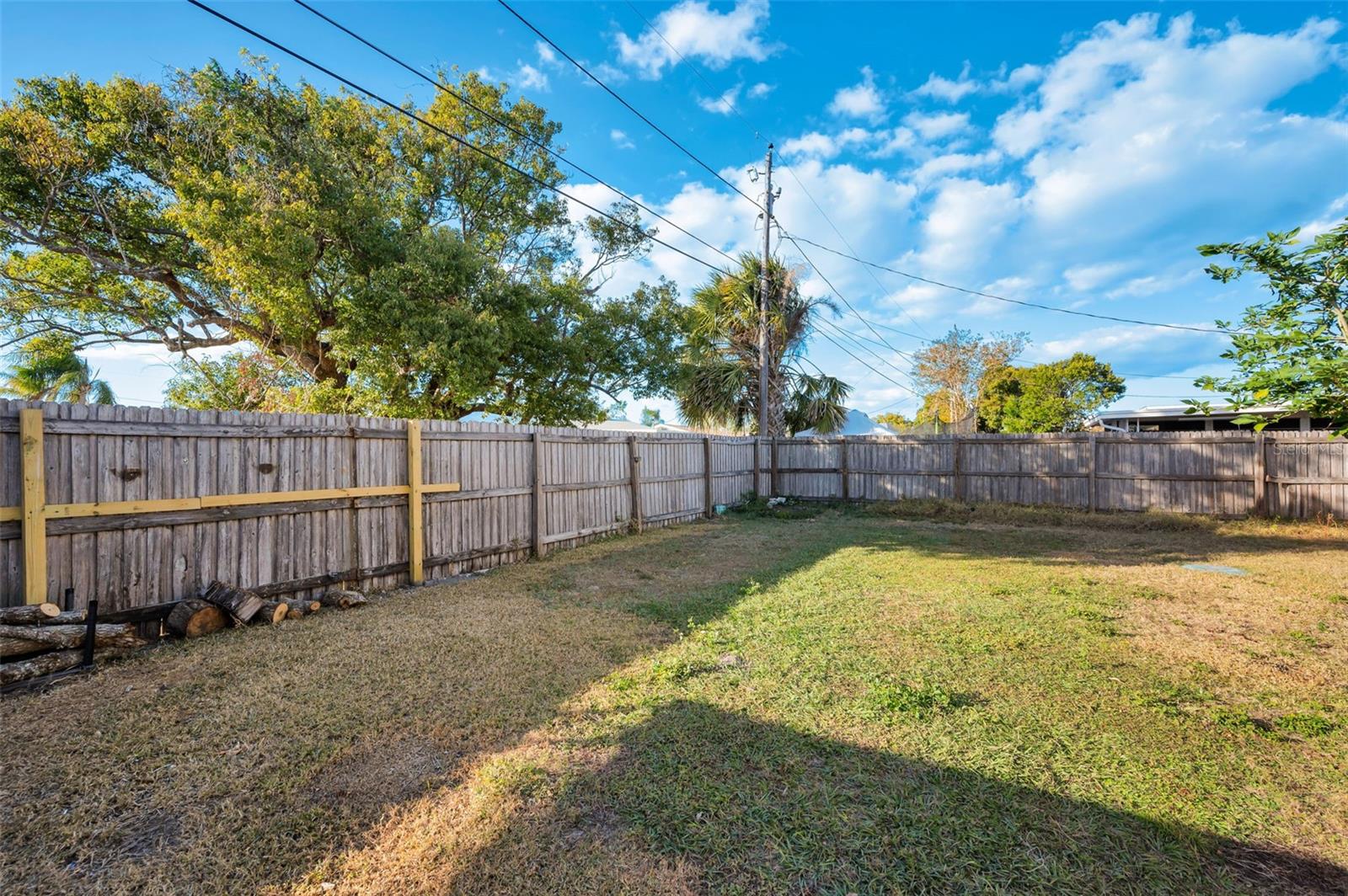 Listing photo id 29 for 3511 Cambridge Street