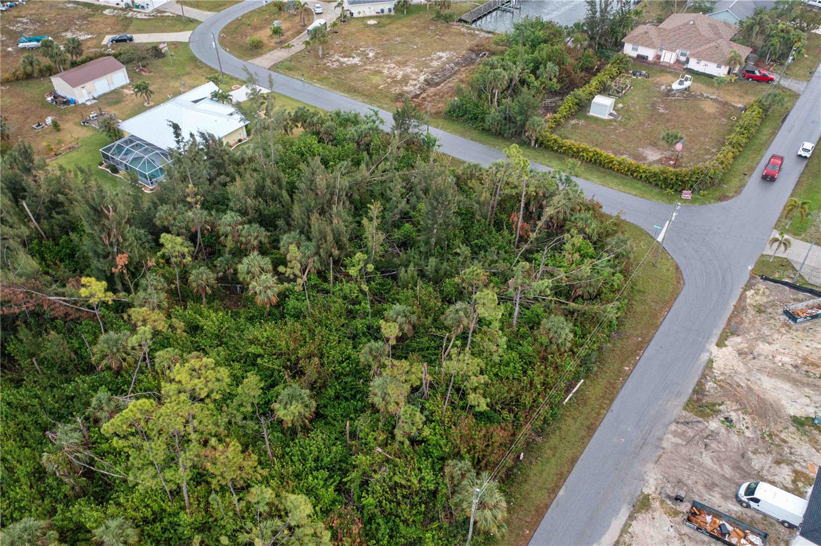 Image 9 of 24 For 10416 Sarasota Road Place