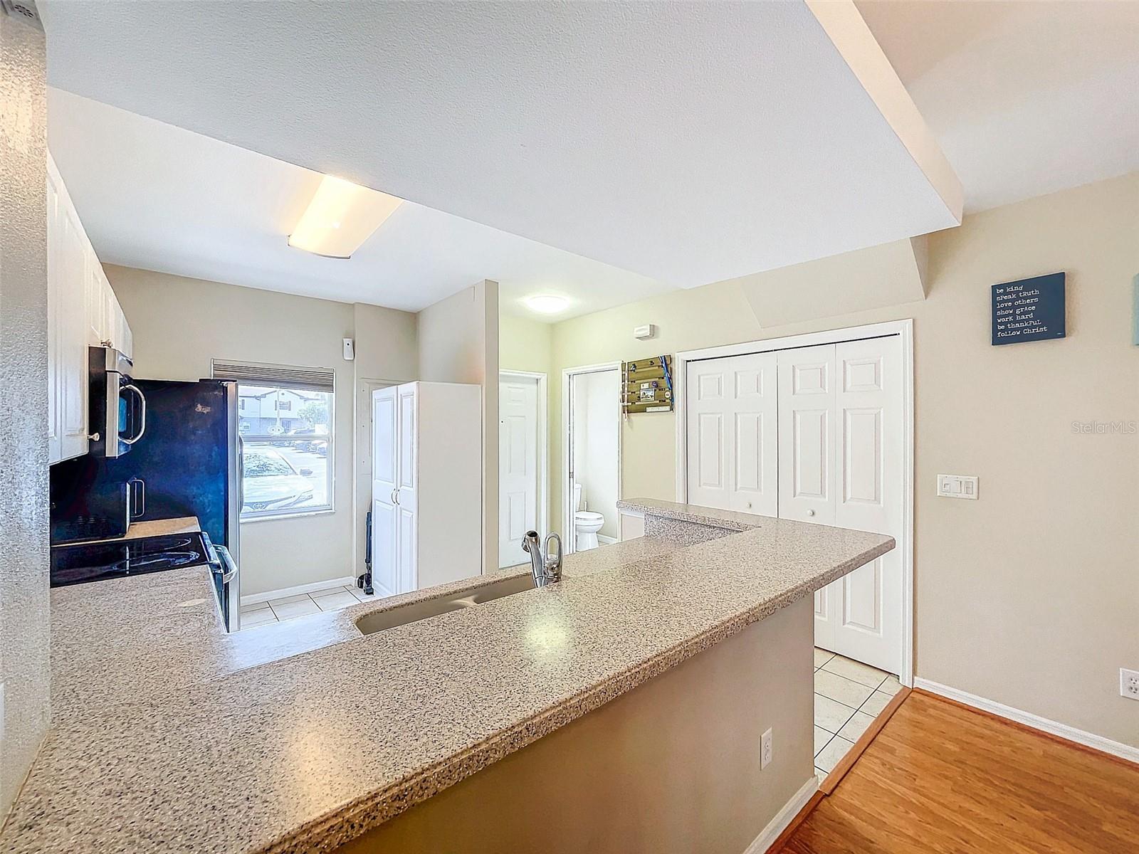 Listing photo id 10 for 4401 Har Paul Circle