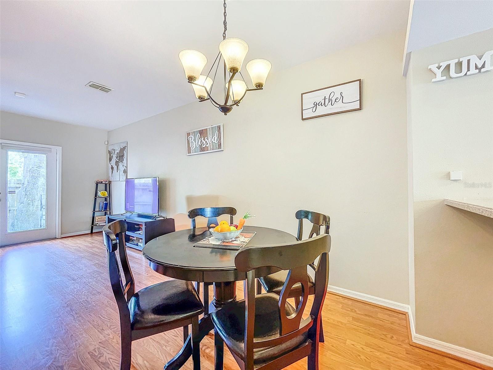 Listing photo id 15 for 4401 Har Paul Circle