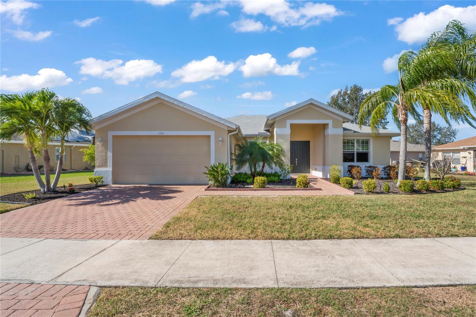 Details for 5432 Layton Drive, VENICE, FL 34293