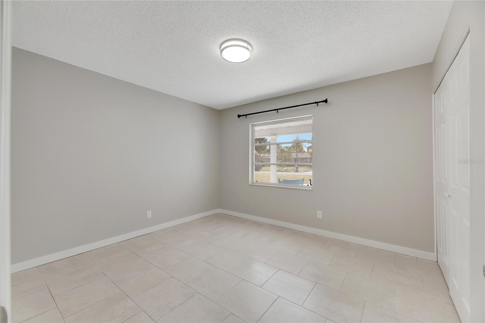 Image 40 of 99 For 1011 Spindle Palm Way