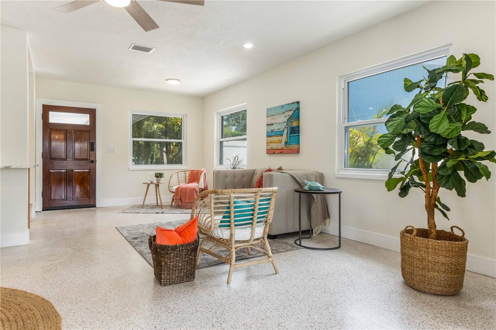 Listing photo id 28 for 341 Bahia Vista Drive