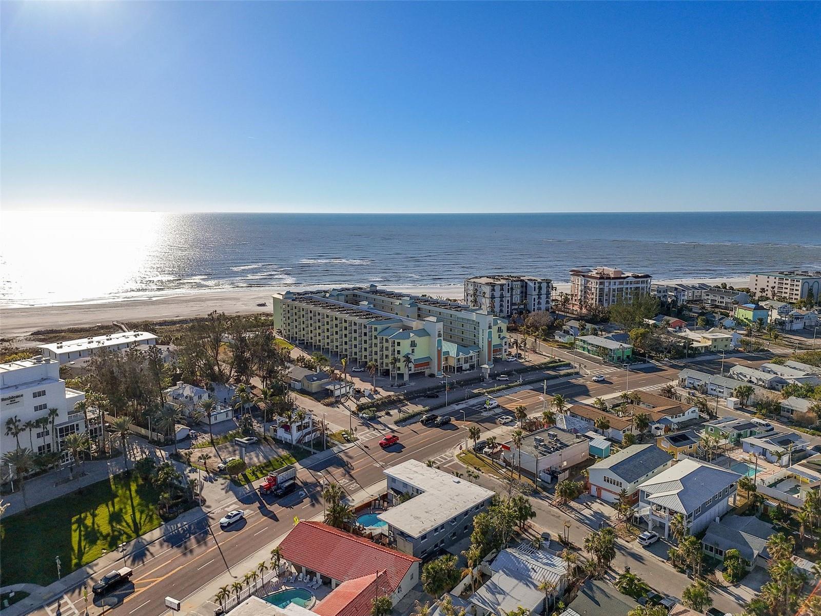 Listing photo id 30 for 12000 Gulf Boulevard 501-w