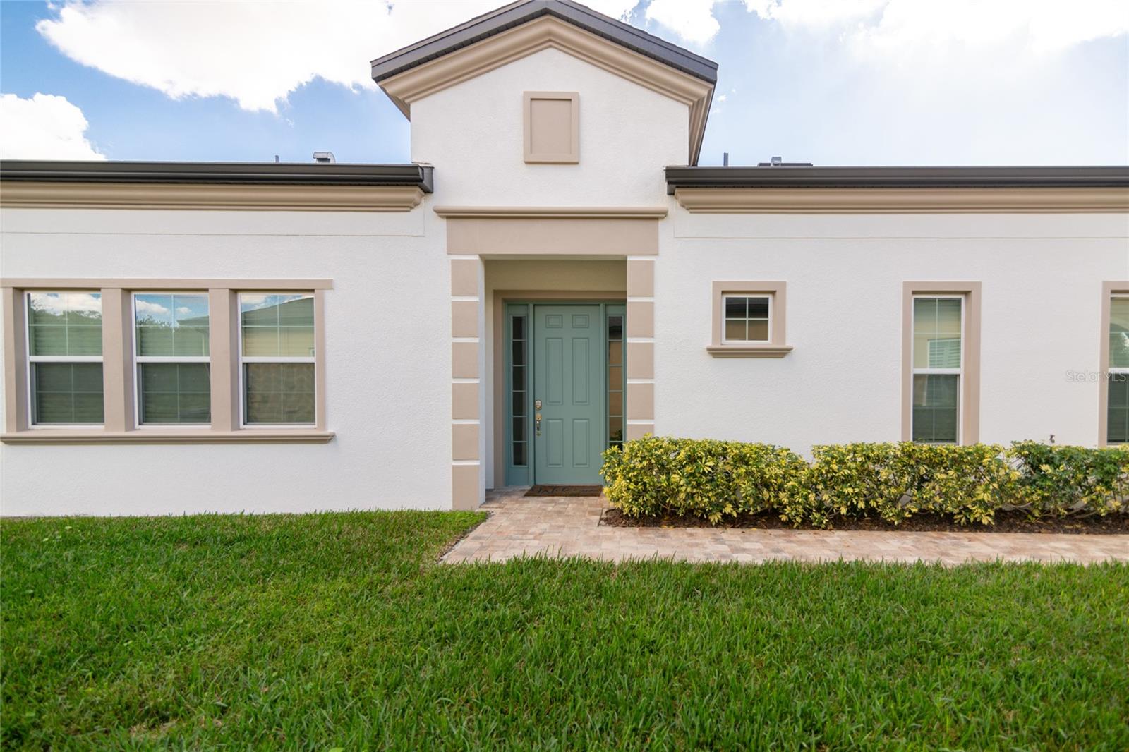 Listing photo id 1 for 4521 Barletta Court