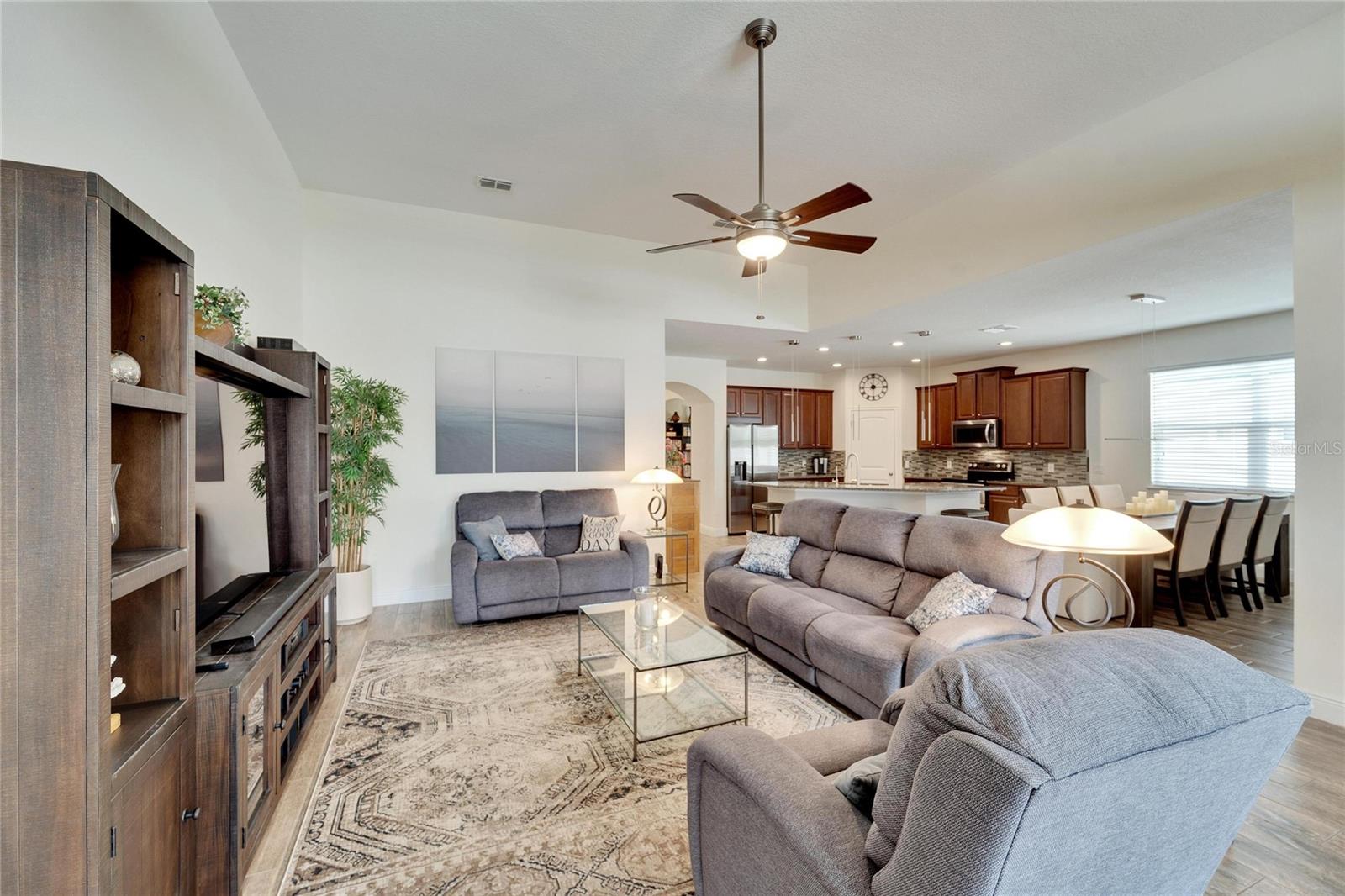 Listing photo id 20 for 12316 Juniper Field Court