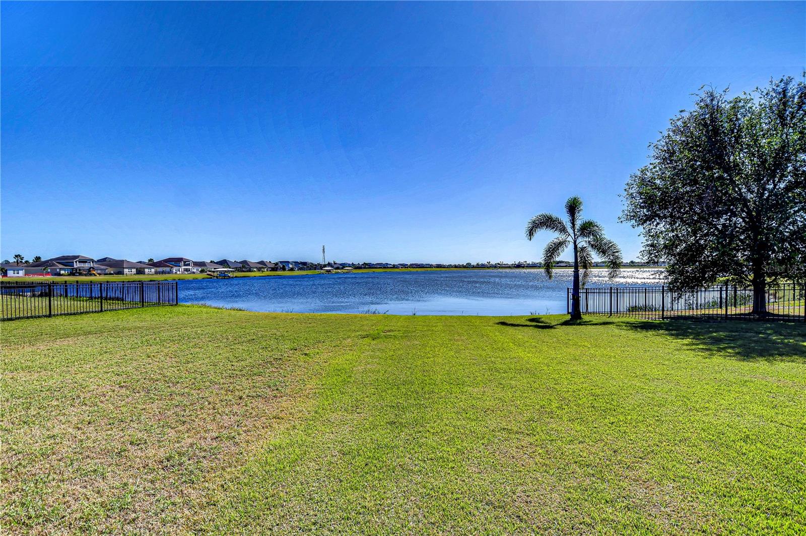 Listing photo id 42 for 11521 Lake Lucaya Drive