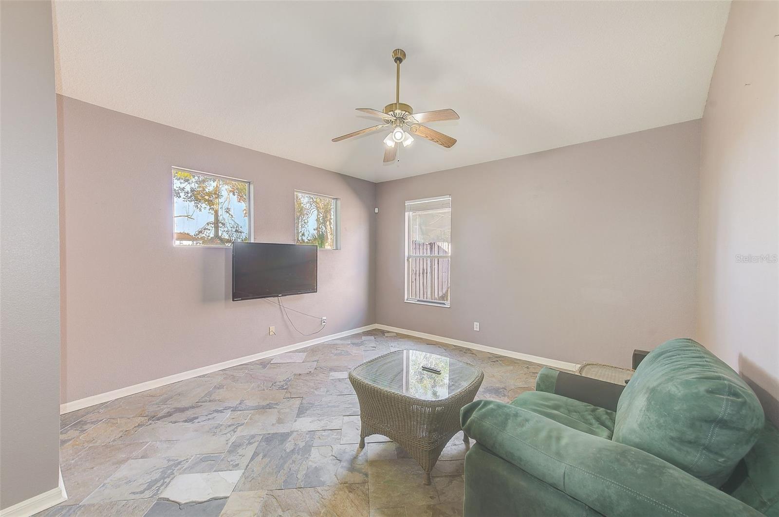 Listing photo id 17 for 10014 Cannon Drive