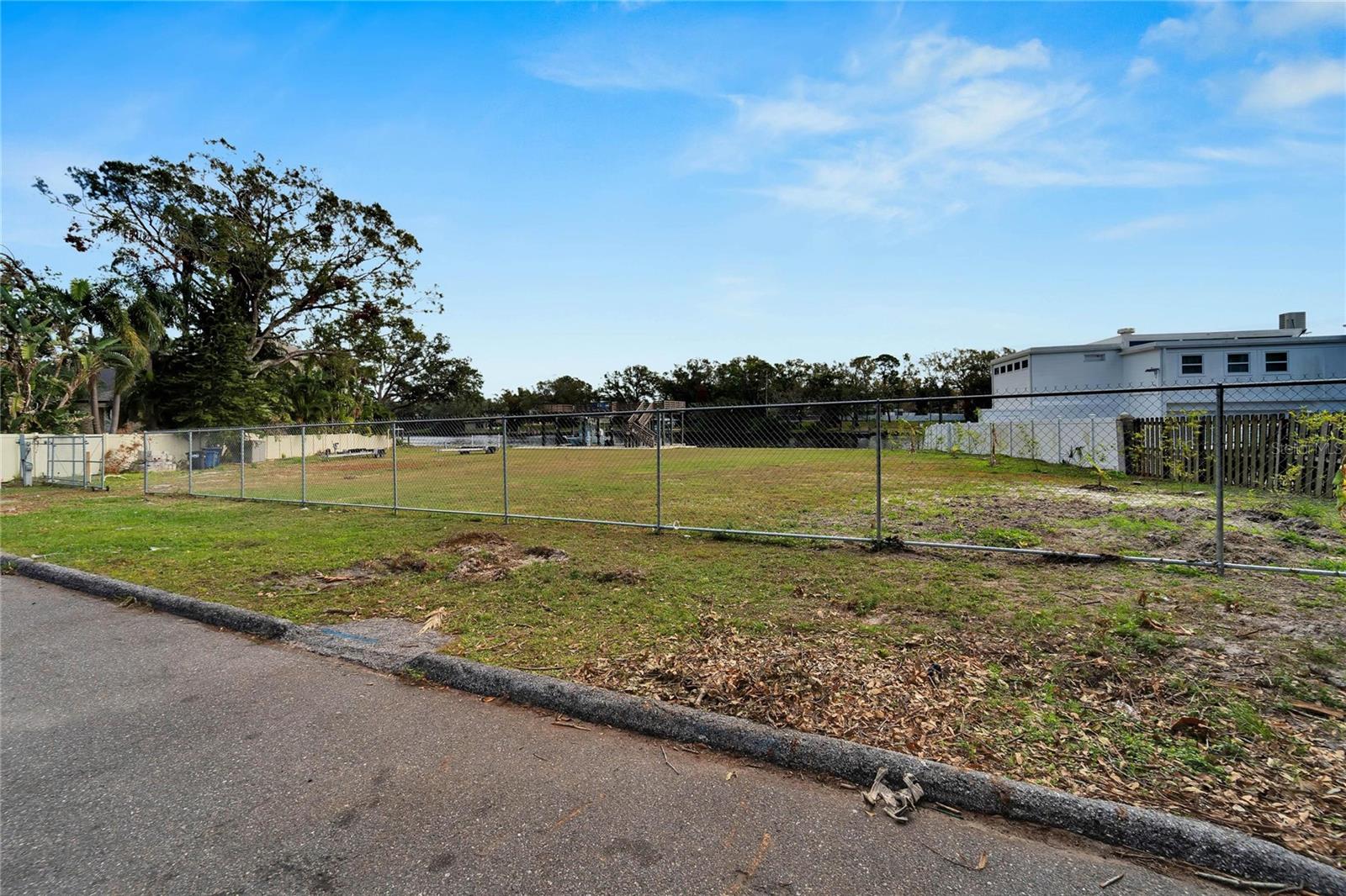 Image 82 of 97 For 4035 River View Avenue