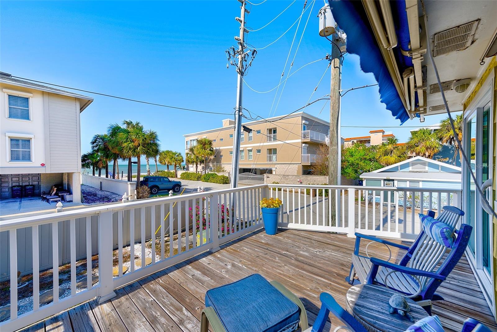 Listing photo id 14 for 1808 Gulf Boulevard A & B