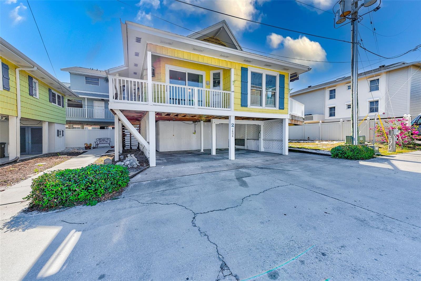 Listing photo id 21 for 1808 Gulf Boulevard A & B