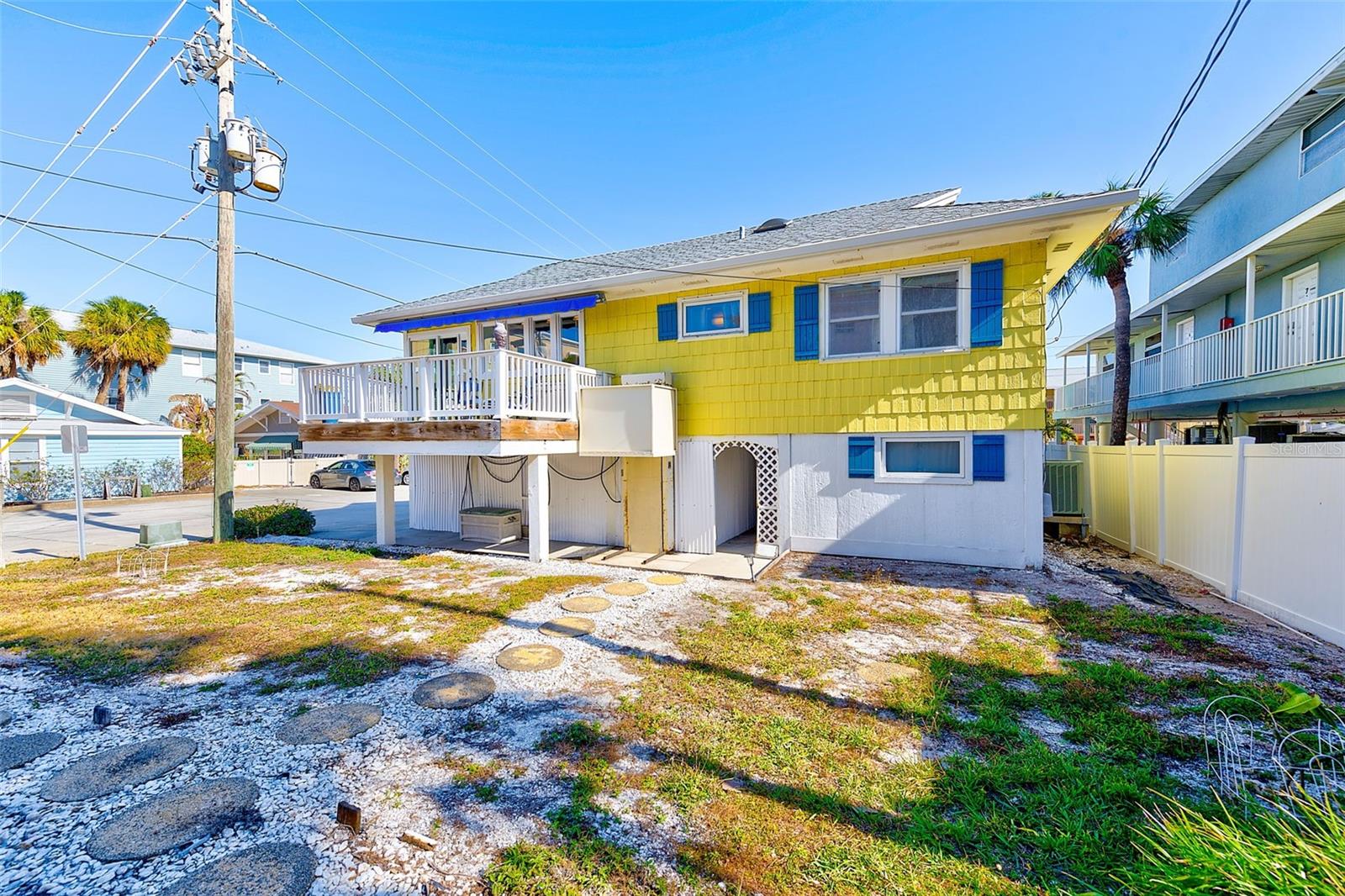 Listing photo id 24 for 1808 Gulf Boulevard A & B