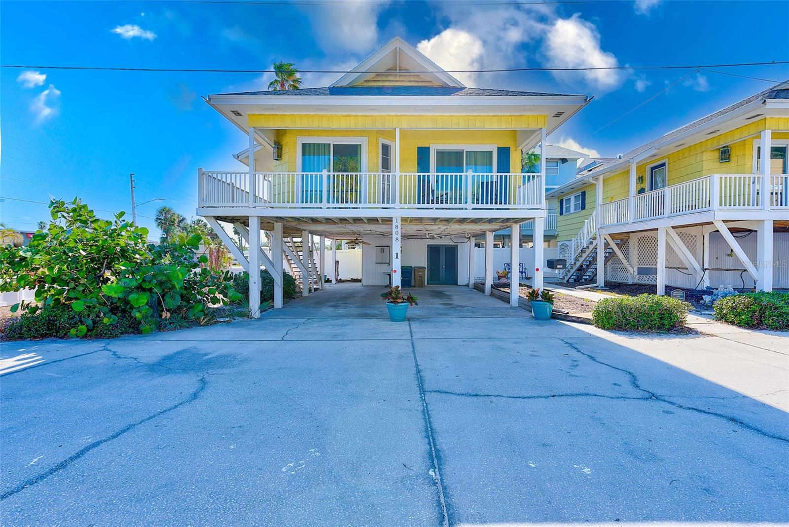 Listing photo id 27 for 1808 Gulf Boulevard A & B