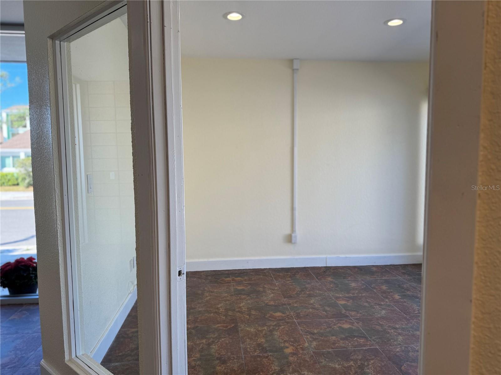 Image 6 of 7 For 1155 Cleveland Street 1155
