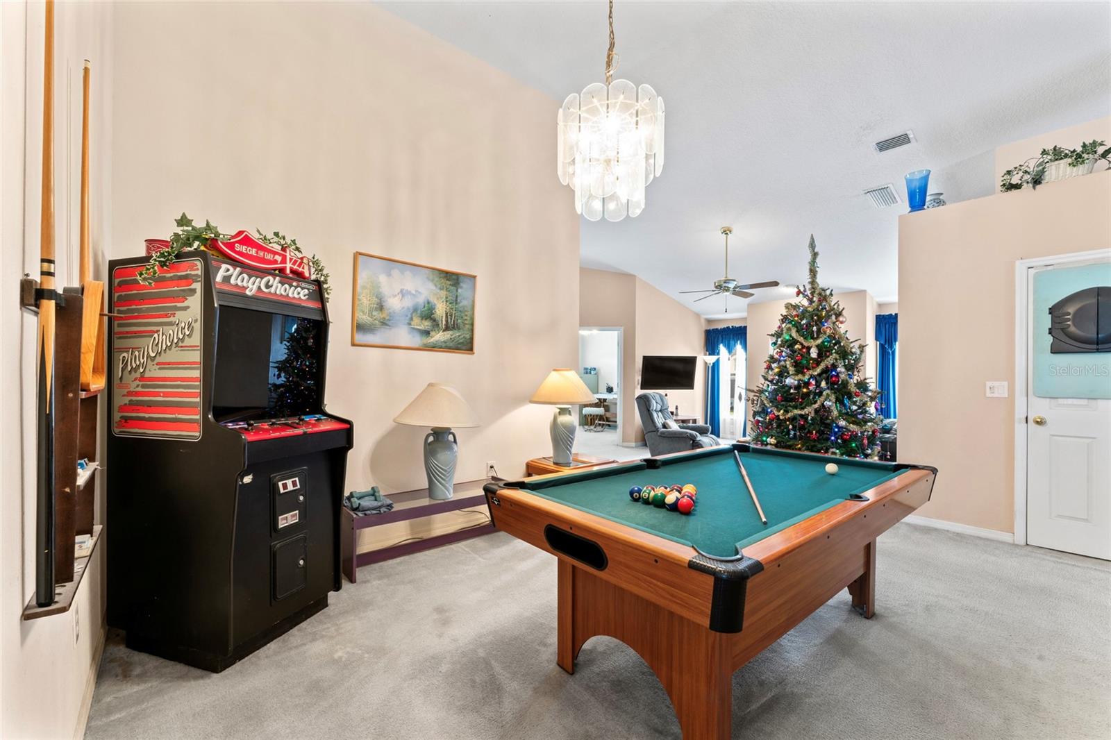 Listing photo id 17 for 8551 Linebrook Drive