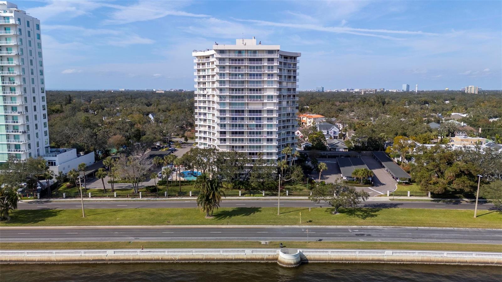 Image 48 of 65 For 2611 Bayshore Boulevard 506