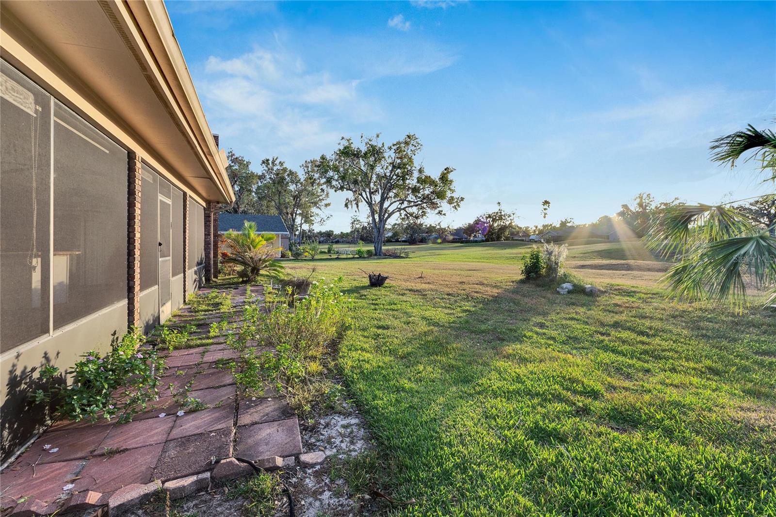 Image 14 of 79 For 1903 Country Club Court